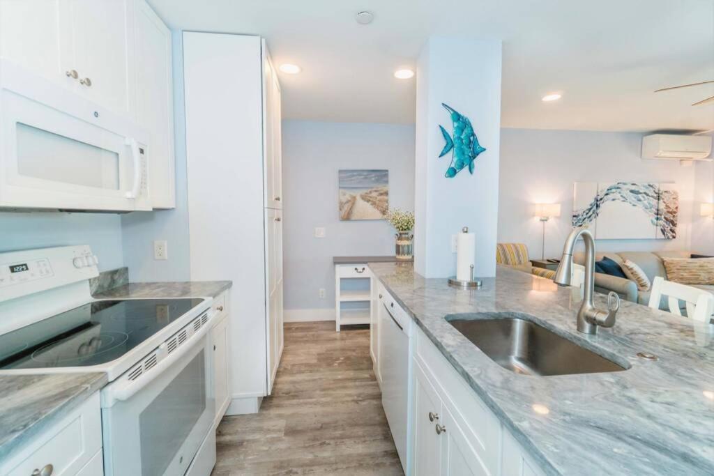 Direct Oceanfront Villa - Heated Pool & Breathtaking Ocean View Хилтън Хед Айлънд Екстериор снимка